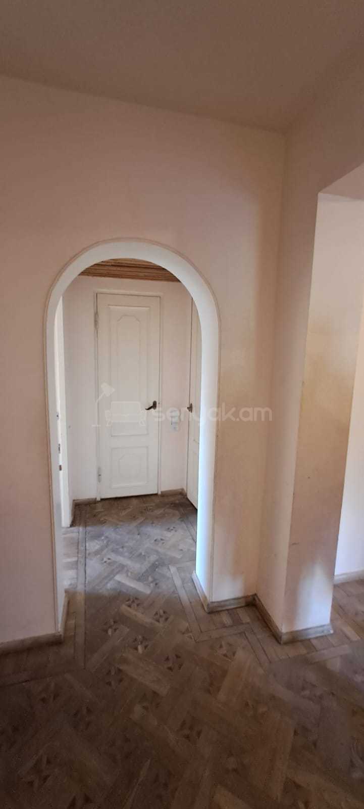 3 Սենյականոց Բնակարան, 78քմ, 4/9 հարկ, Պետական Վիճակում