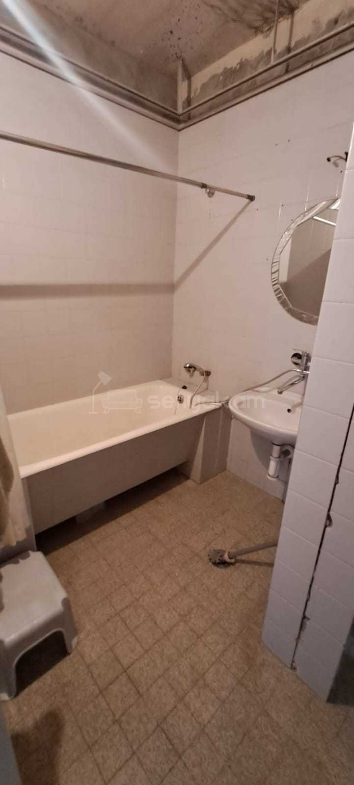 3 Սենյականոց Բնակարան, 78քմ, 4/9 հարկ, Պետական Վիճակում