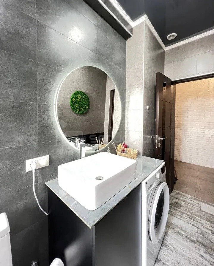 4 Սենյականոց Բնակարան Նորակառույցում, 100քմ, 9/11 հարկ, Դիզայներական Վերանորոգված, Կահավորված