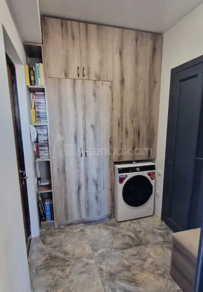 1 Սենյականոց Բնակարան, 35քմ, 8/9 հարկ, Կապիտալ Վերանորոգված