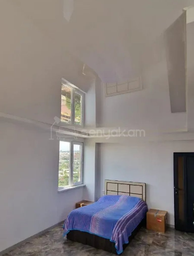 1 Սենյականոց Բնակարան, 35քմ, 8/9 հարկ, Կապիտալ Վերանորոգված