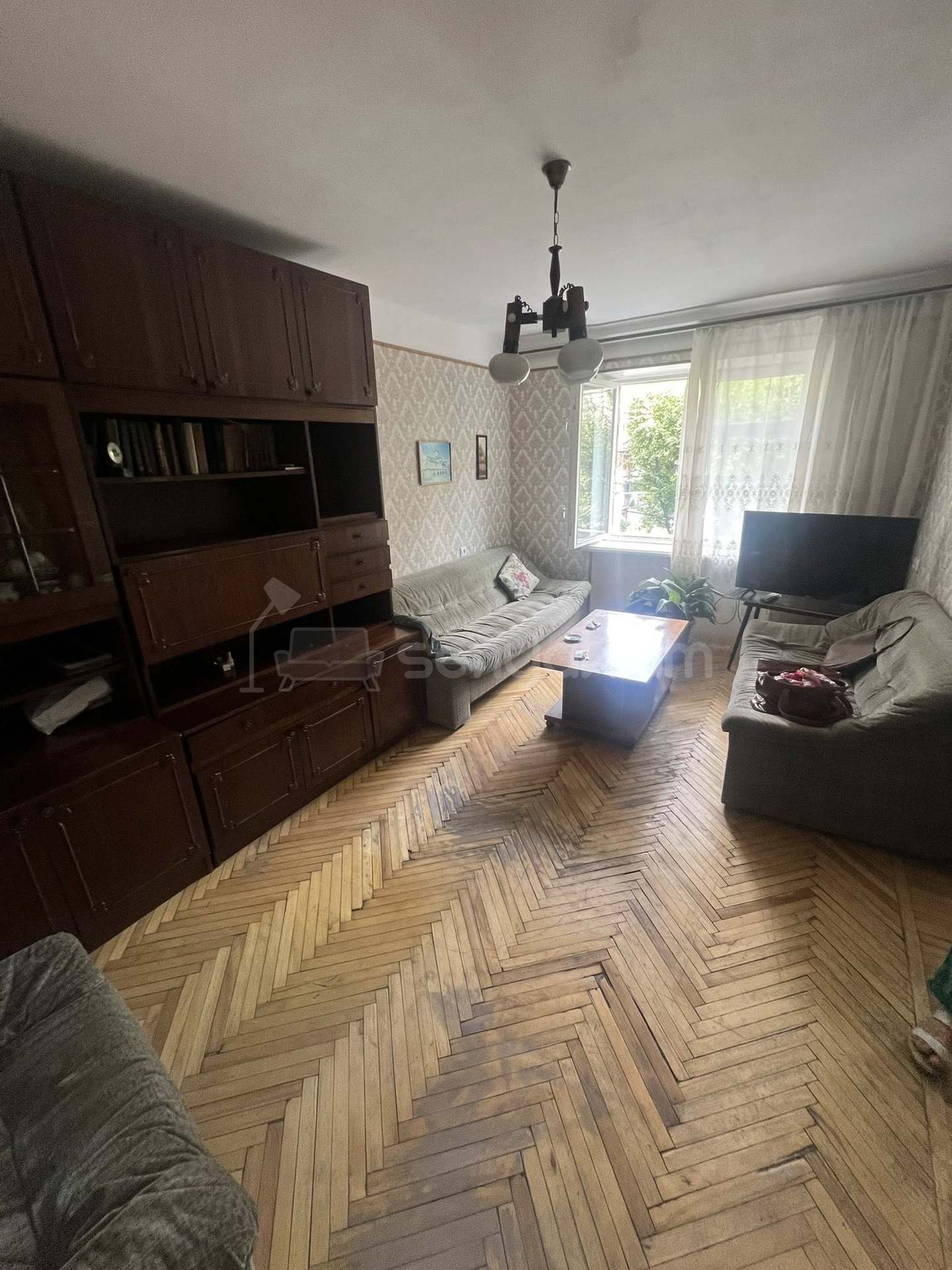 1 Սենյականոց Բնակարան Քարե Շենքում, 30քմ, 3/5 հարկ, Պետական Վիճակում