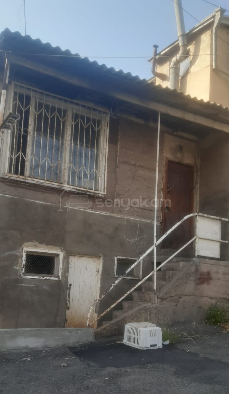 4 Սենյականոց Սեփական Տուն, 200քմ, Կոսմետիկ Վերանորոգված, Ավտոտնակով
