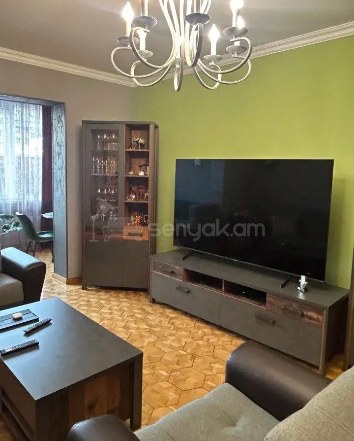 3 Սենյականոց Բնակարան, 80քմ, 6/9 հարկ, Նորմալ Վիճակում