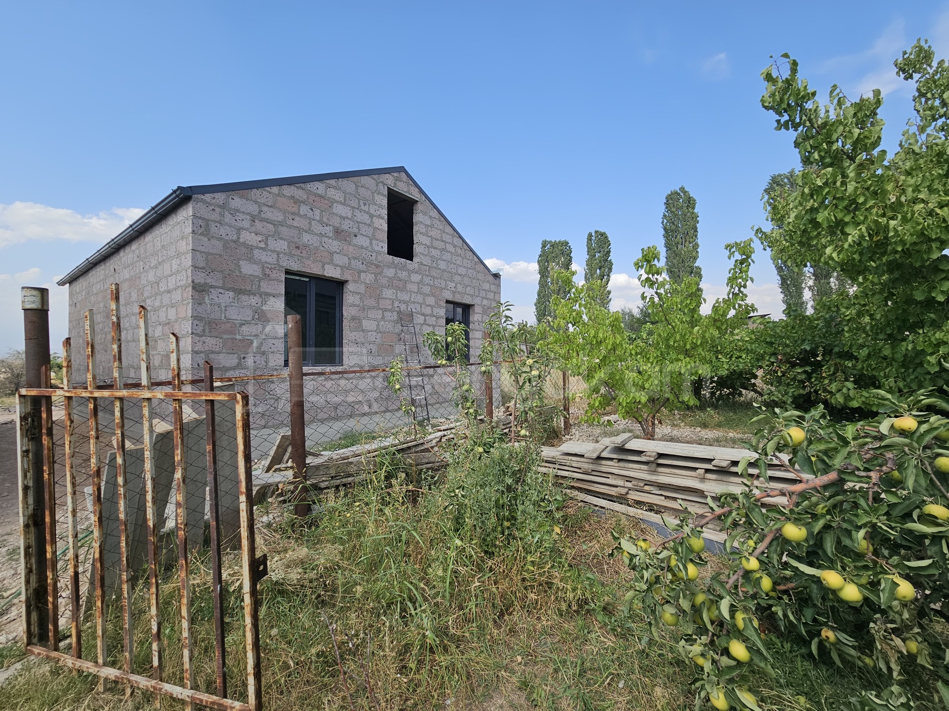 3 Սենյականոց Սեփական Տուն, 60քմ, Կապիտալ Վերանորոգված