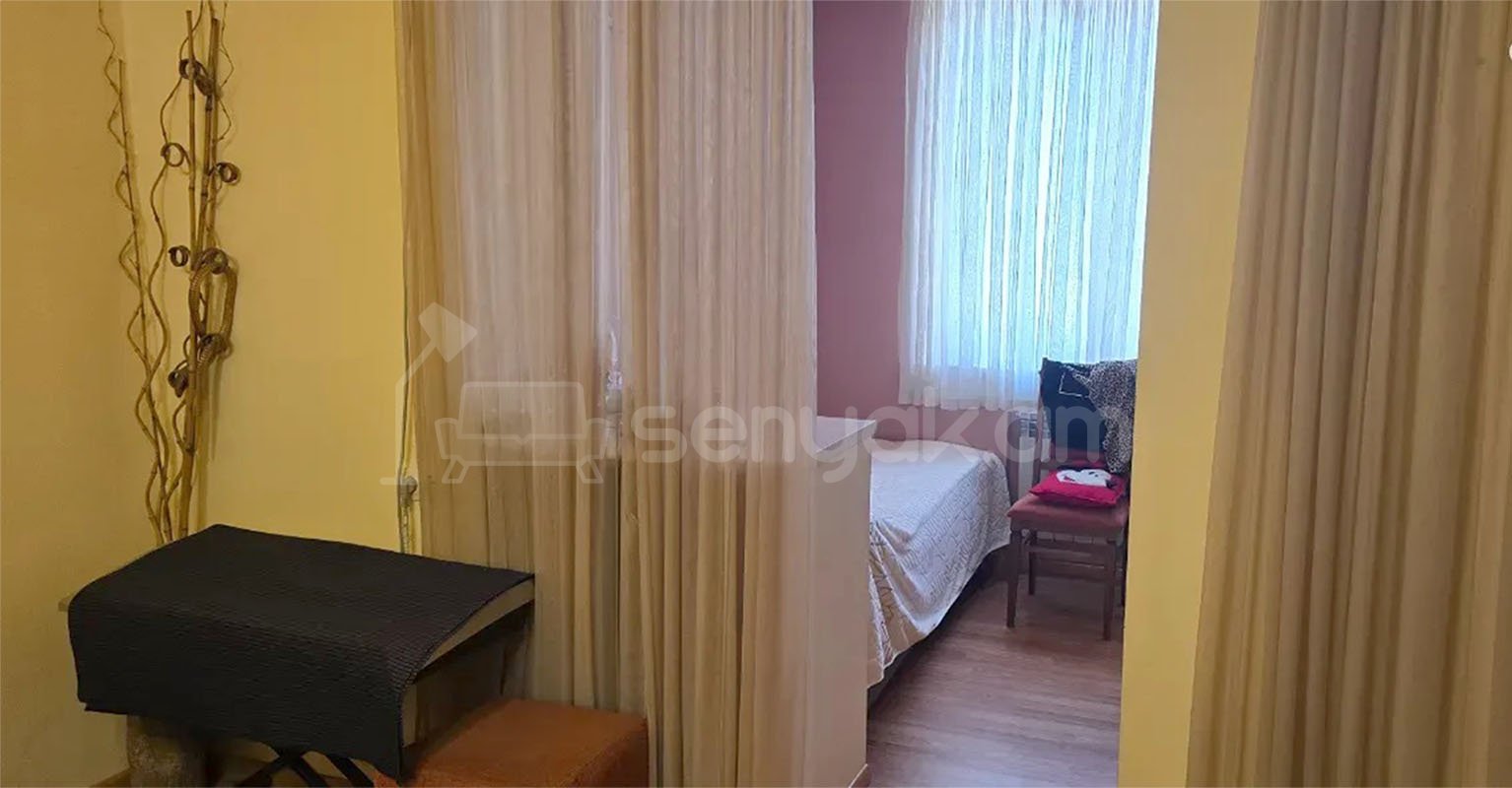 1 Սենյականոց Բնակարան Քարե Շենքում, 45քմ, 2/5 հարկ, Կապիտալ Վերանորոգված