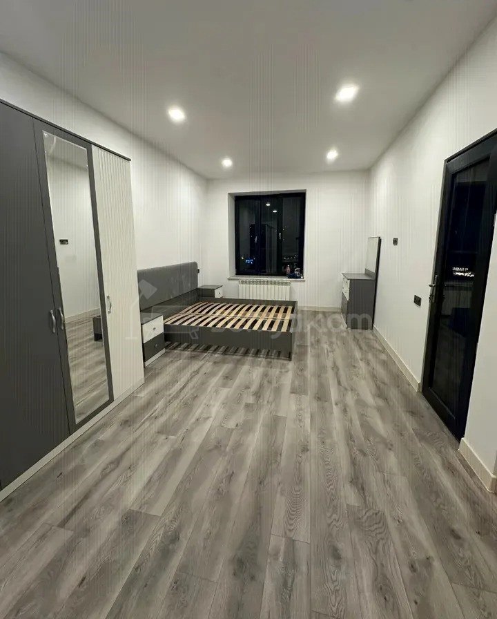 2 Սենյականոց Բնակարան Քարե Շենքում, 48քմ, 3/4 հարկ, Կապիտալ Վերանորոգված