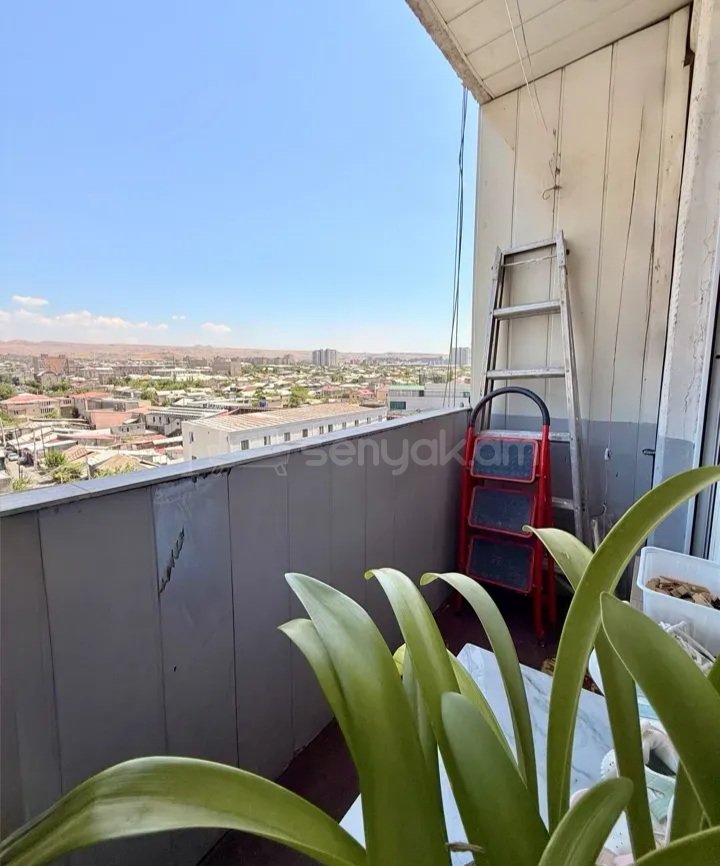 2 Սենյականոց Բնակարան, 70քմ, 8/9 հարկ, Նորմալ Վիճակում