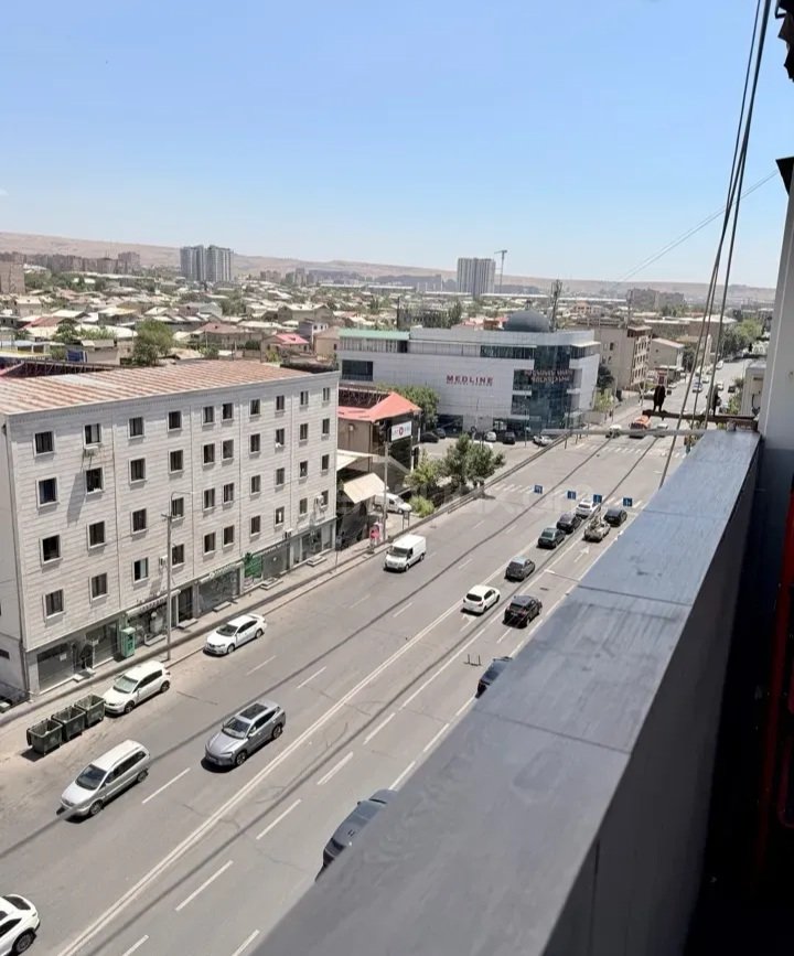 2 Սենյականոց Բնակարան, 70քմ, 8/9 հարկ, Նորմալ Վիճակում