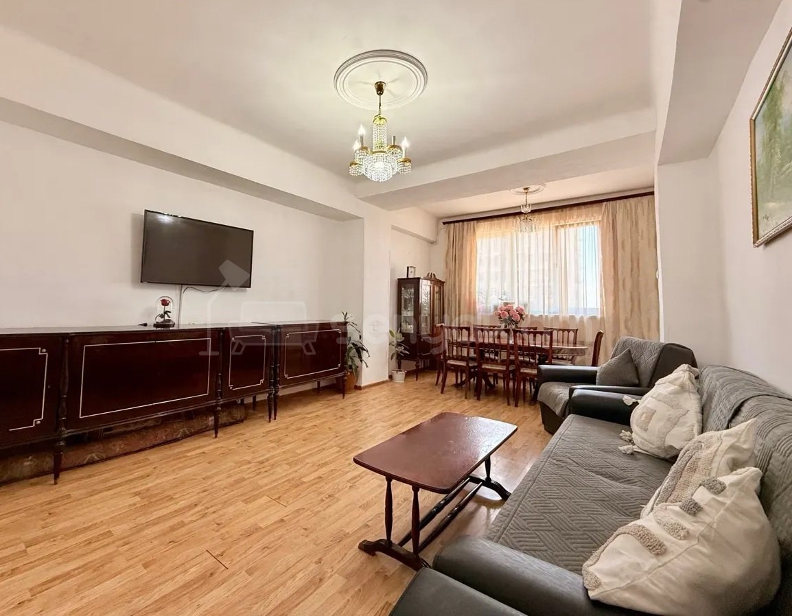2 Սենյականոց Բնակարան, 70քմ, 8/9 հարկ, Նորմալ Վիճակում