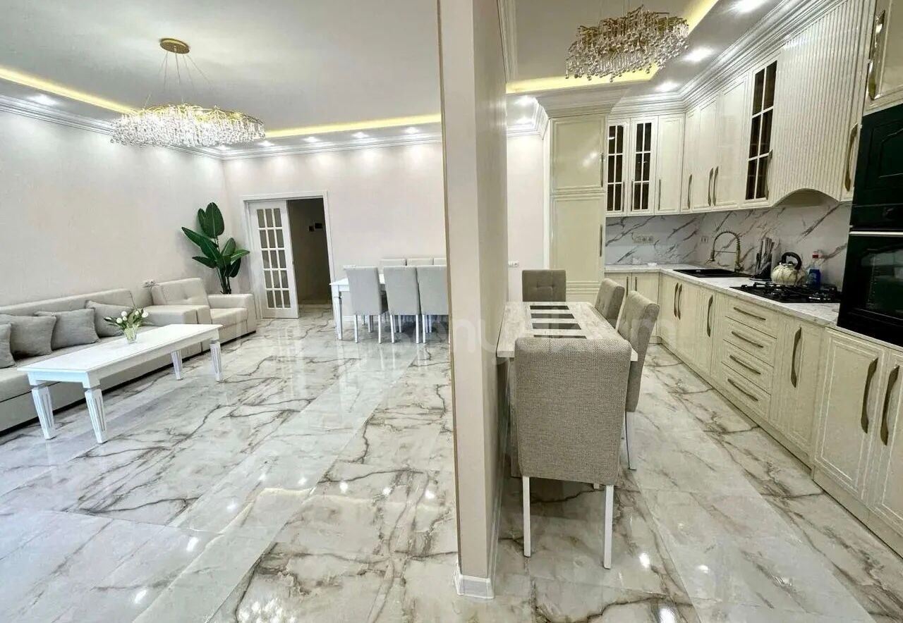 3 Սենյականոց Բնակարան Նորակառույցում, 120քմ, 13/14 հարկ, Դիզայներական Վերանորոգված, Կահավորված, Արևկող