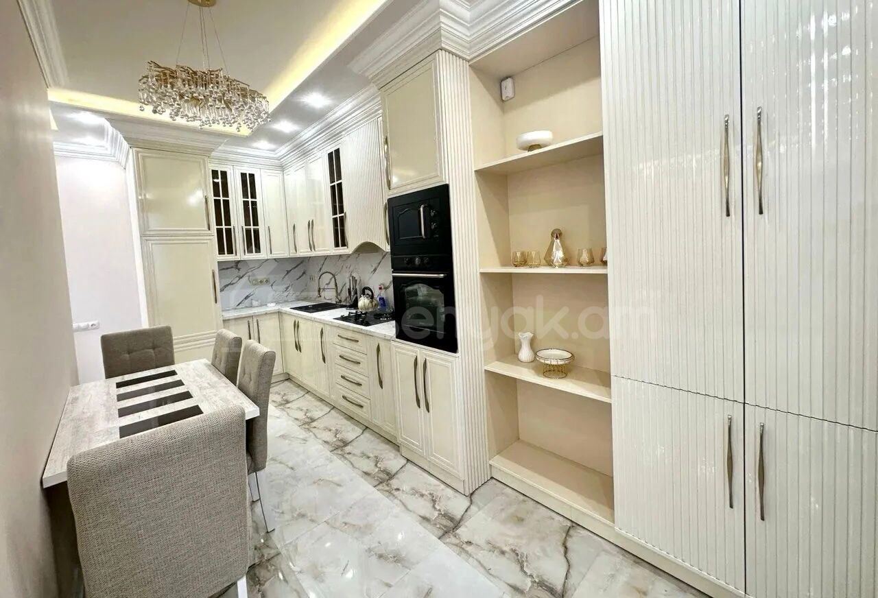 3 Սենյականոց Բնակարան Նորակառույցում, 120քմ, 13/14 հարկ, Դիզայներական Վերանորոգված, Կահավորված, Արևկող