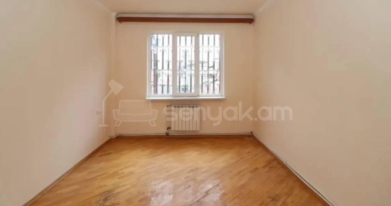 7 Սենյականոց Բնակարան Քարե Շենքում, 180քմ, 3/3 հարկ, Կոսմետիկ Վերանորոգված