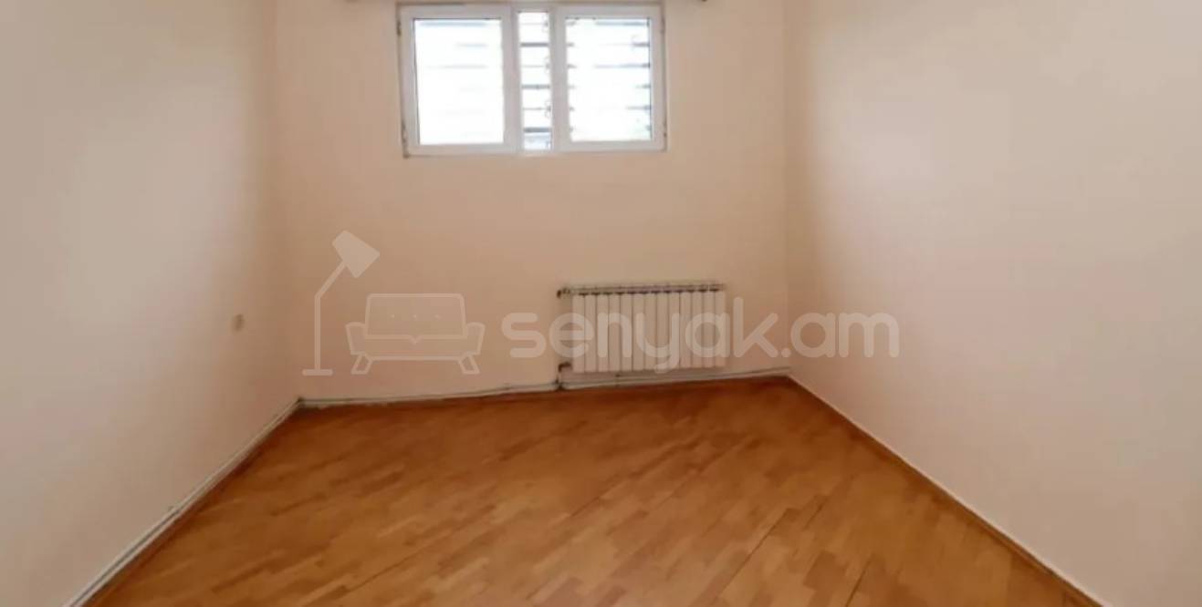 7 Սենյականոց Բնակարան Քարե Շենքում, 180քմ, 3/3 հարկ, Կոսմետիկ Վերանորոգված