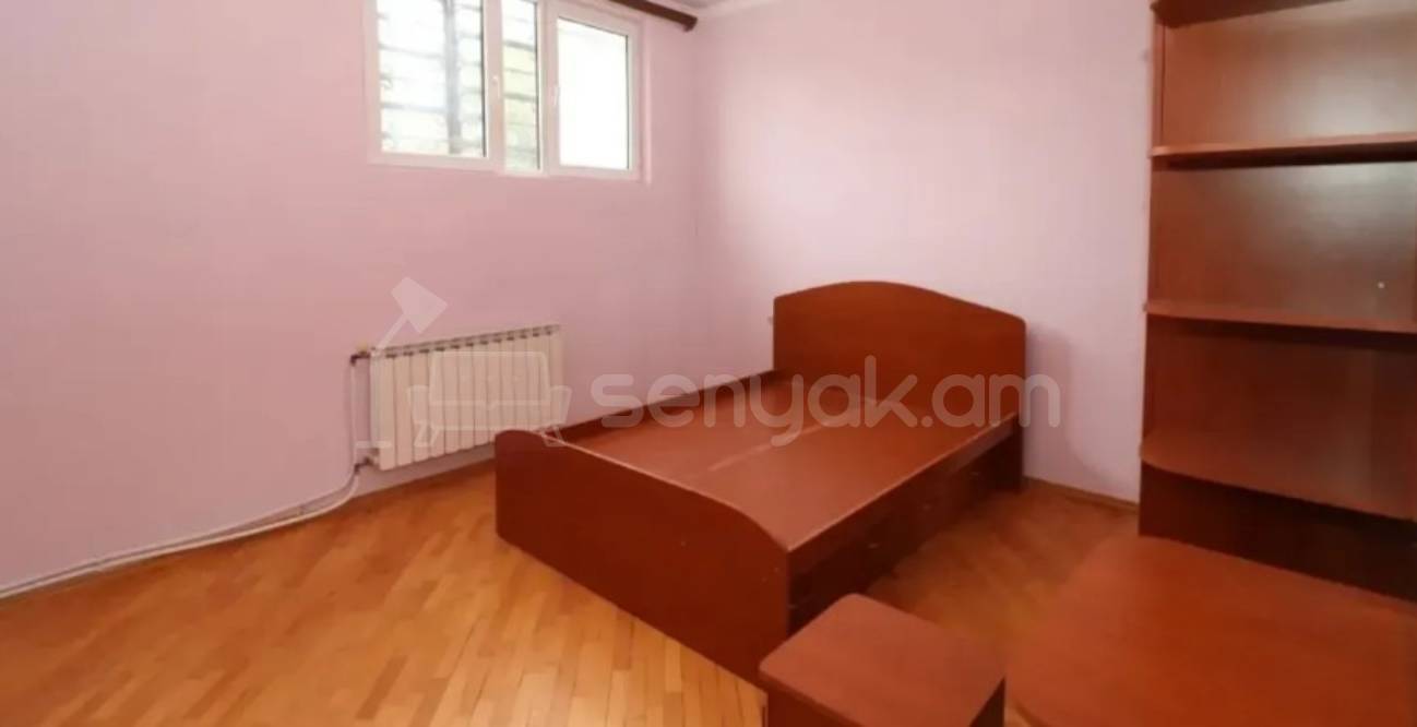 7 Սենյականոց Բնակարան Քարե Շենքում, 180քմ, 3/3 հարկ, Կոսմետիկ Վերանորոգված