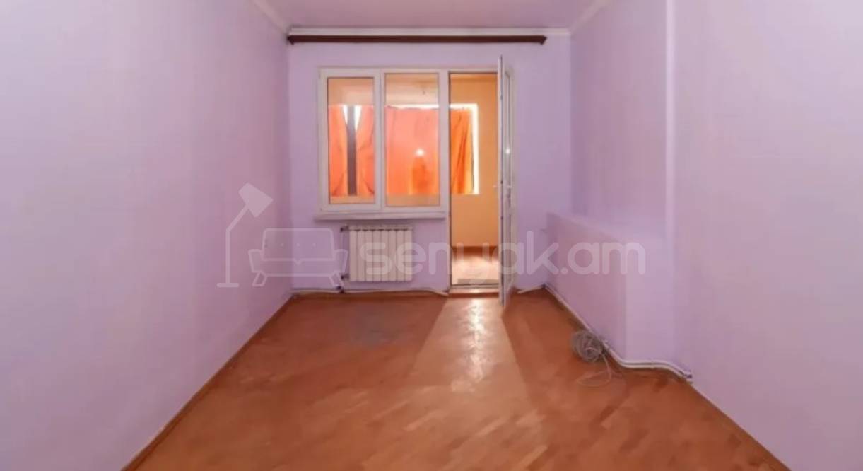 7 Սենյականոց Բնակարան Քարե Շենքում, 180քմ, 3/3 հարկ, Կոսմետիկ Վերանորոգված