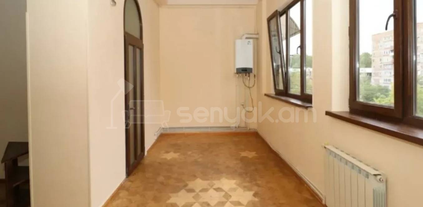 7 Սենյականոց Բնակարան Քարե Շենքում, 180քմ, 3/3 հարկ, Կոսմետիկ Վերանորոգված