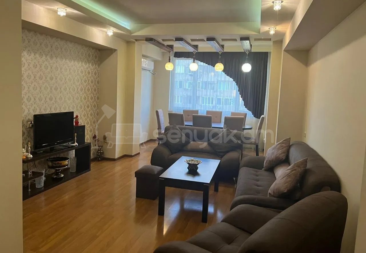 2 Սենյականոց Բնակարան Քարե Շենքում, 70քմ, 7/9 հարկ, Կապիտալ Վերանորոգված, Կահավորված