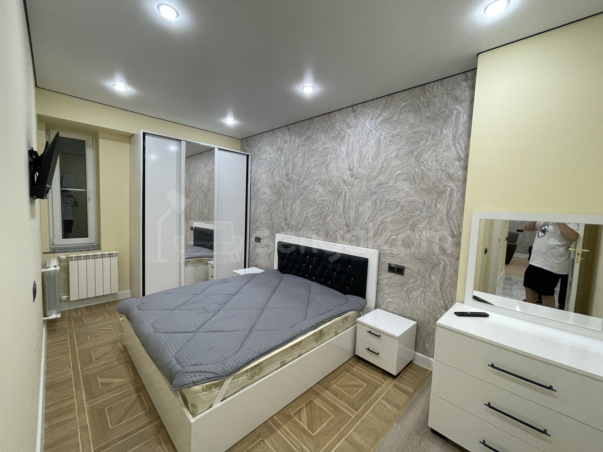 3 Սենյականոց Բնակարան, 67քմ, 2/10 հարկ, Դիզայներական Վերանորոգված, Կահավորված, Արևկող