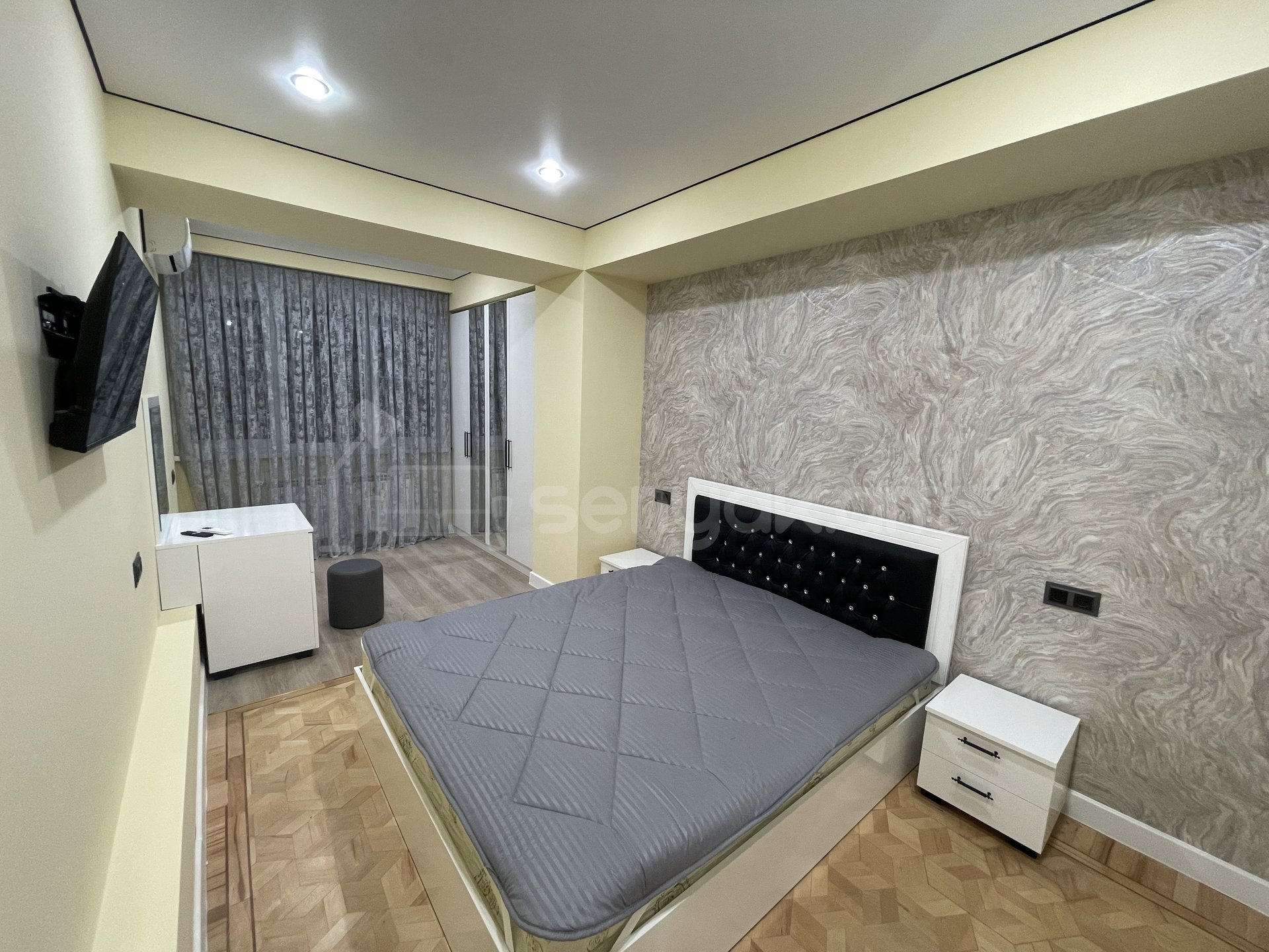 3 Սենյականոց Բնակարան, 67քմ, 2/10 հարկ, Դիզայներական Վերանորոգված, Կահավորված, Արևկող