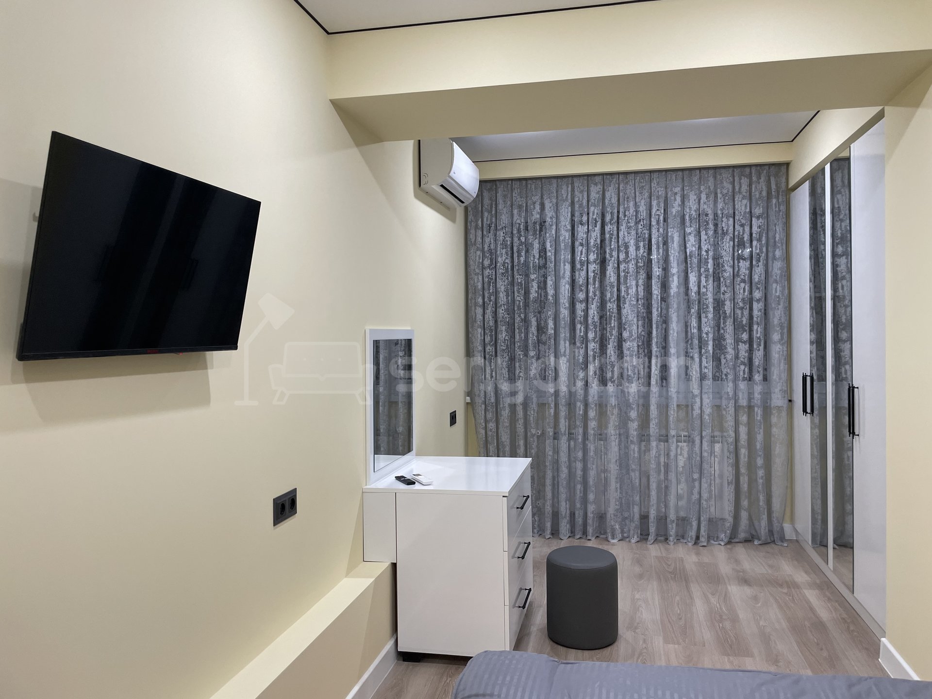 3 Սենյականոց Բնակարան, 67քմ, 2/10 հարկ, Դիզայներական Վերանորոգված, Կահավորված, Արևկող