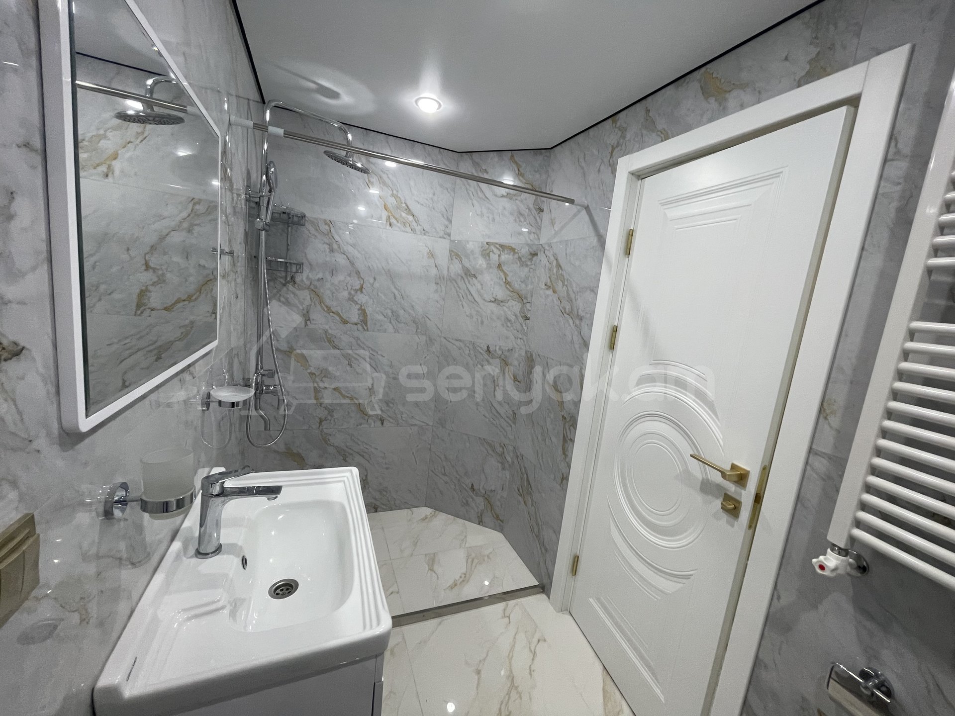 3 Սենյականոց Բնակարան, 67քմ, 2/10 հարկ, Դիզայներական Վերանորոգված, Կահավորված, Արևկող