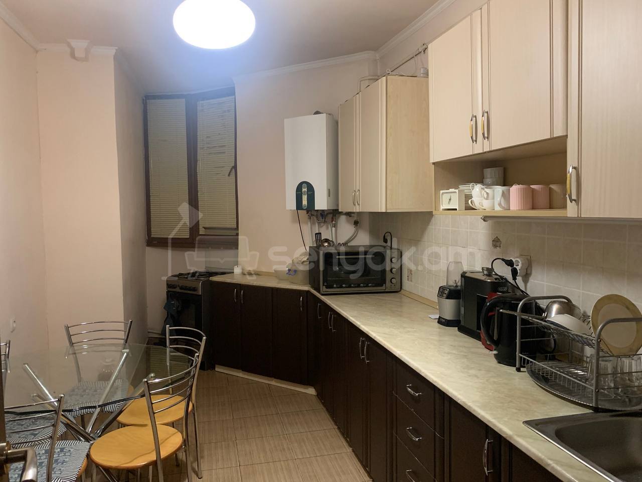 3 Սենյականոց Բնակարան, 82քմ, 9/16 հարկ, Նորմալ Վիճակում