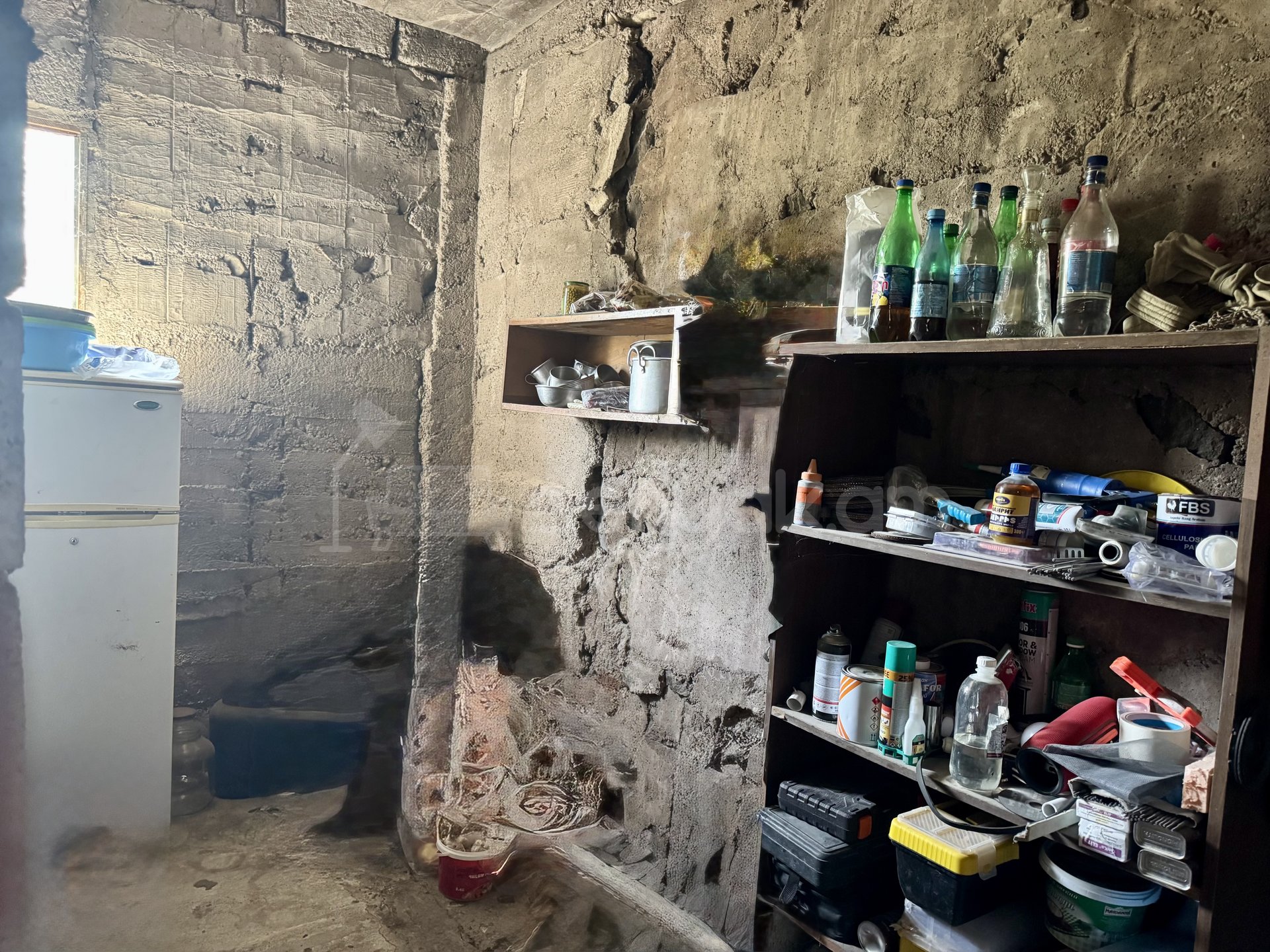 4 Սենյականոց Բնակարան Քարե Շենքում, 242քմ, 1/1 հարկ, Նորմալ Վիճակում