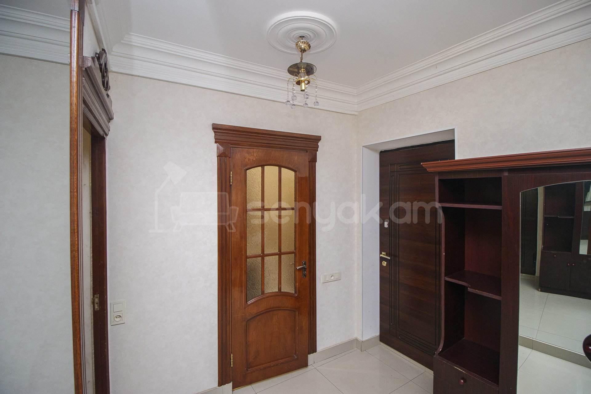 2 Սենյականոց Բնակարան Քարե Շենքում, 40քմ, 2/5 հարկ, Կապիտալ Վերանորոգված, Կահավորված, Արևկող