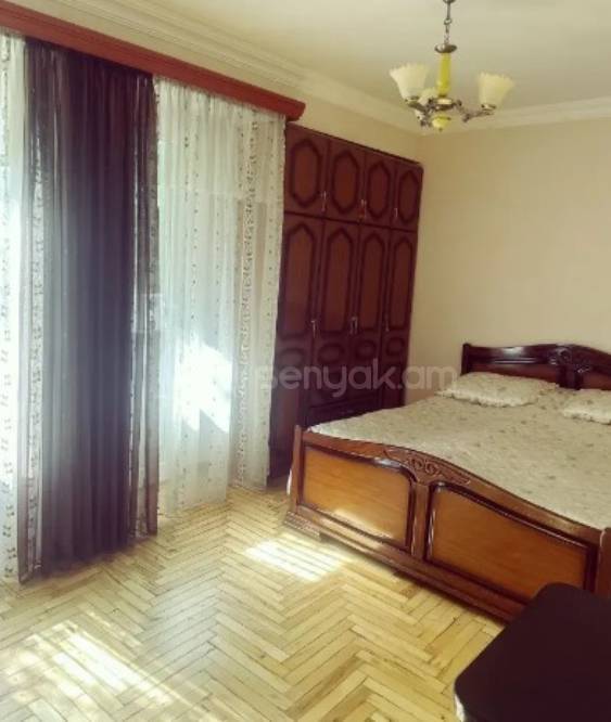 3 Սենյականոց Բնակարան, 80քմ, 2/9 հարկ, Նորմալ Վիճակում, Կահավորված, Արևկող