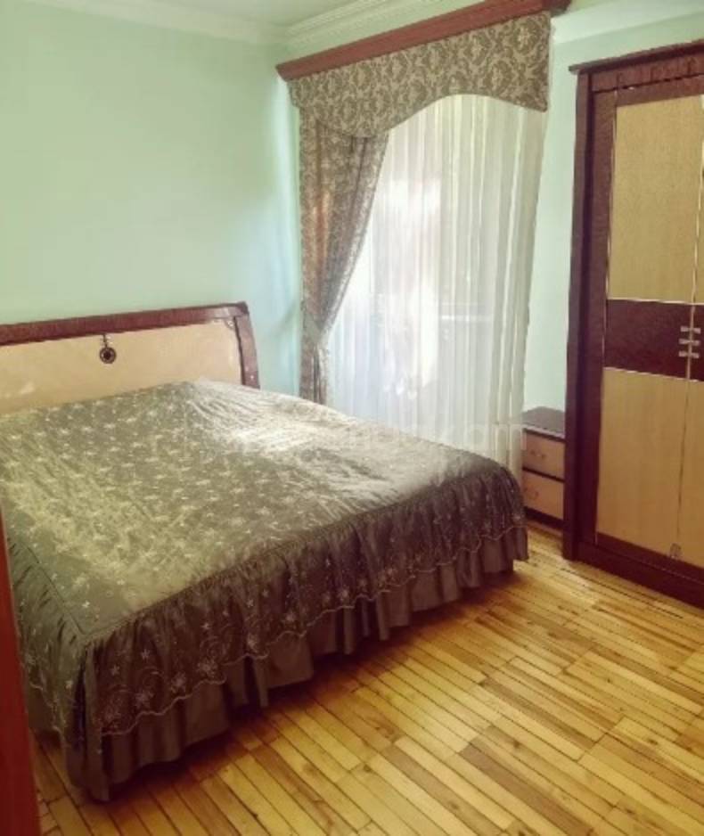 3 Սենյականոց Բնակարան, 80քմ, 2/9 հարկ, Նորմալ Վիճակում, Կահավորված, Արևկող