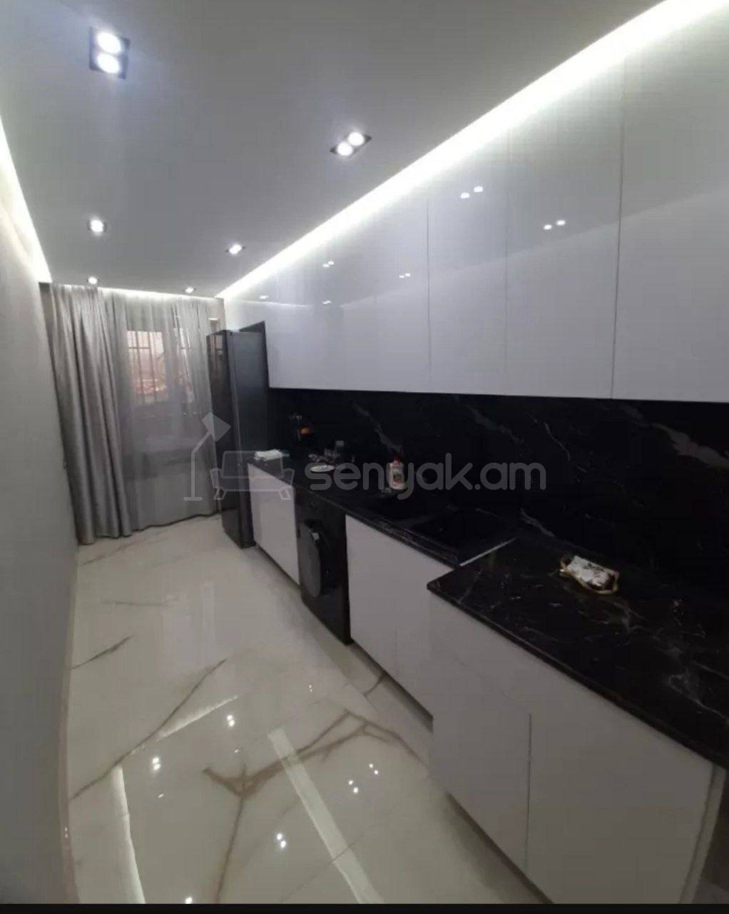 3 Սենյականոց Բնակարան, 83քմ, 1/9 հարկ, Դիզայներական Վերանորոգված, Կահավորված, Արևկող