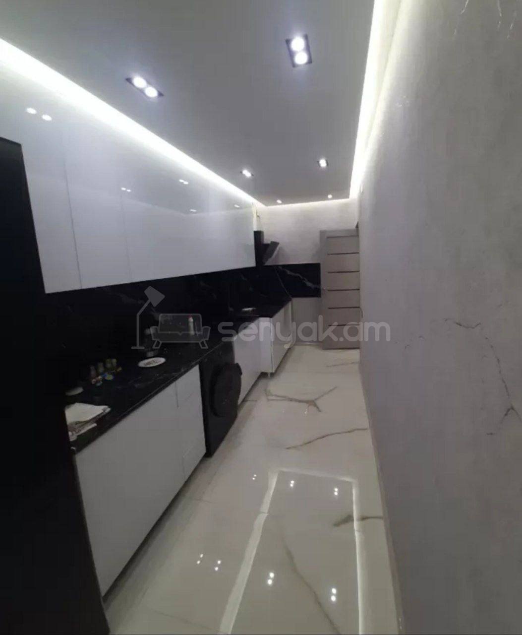 3 Սենյականոց Բնակարան, 83քմ, 1/9 հարկ, Դիզայներական Վերանորոգված, Կահավորված, Արևկող