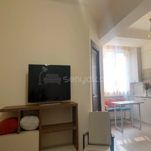 2 Սենյականոց Բնակարան, 43քմ, 7/9 հարկ, Կապիտալ Վերանորոգված, Կահավորված, Արևկող