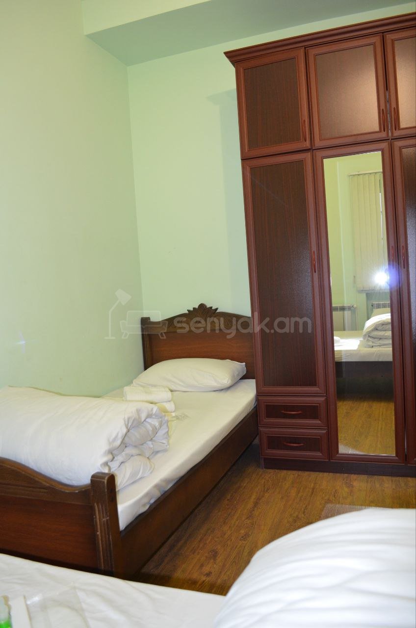 5 Սենյականոց Շքեղ Առանձնատուն, 350քմ, Լողավազանով