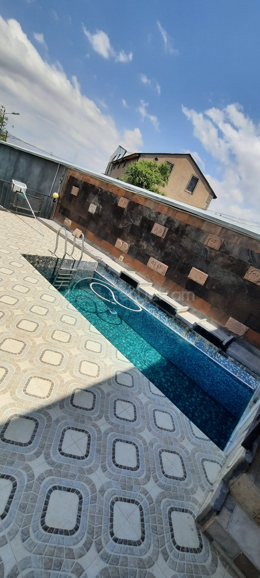 5 Սենյականոց Շքեղ Առանձնատուն, 350քմ, Լողավազանով