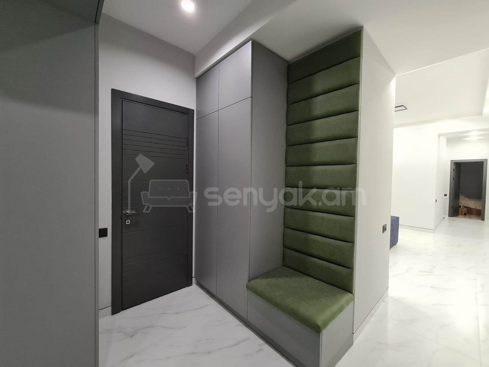 4 Սենյականոց Բնակարան Նորակառույց Քարե Շենքում, 98քմ, 8/8 հարկ, Կապիտալ Վերանորոգված