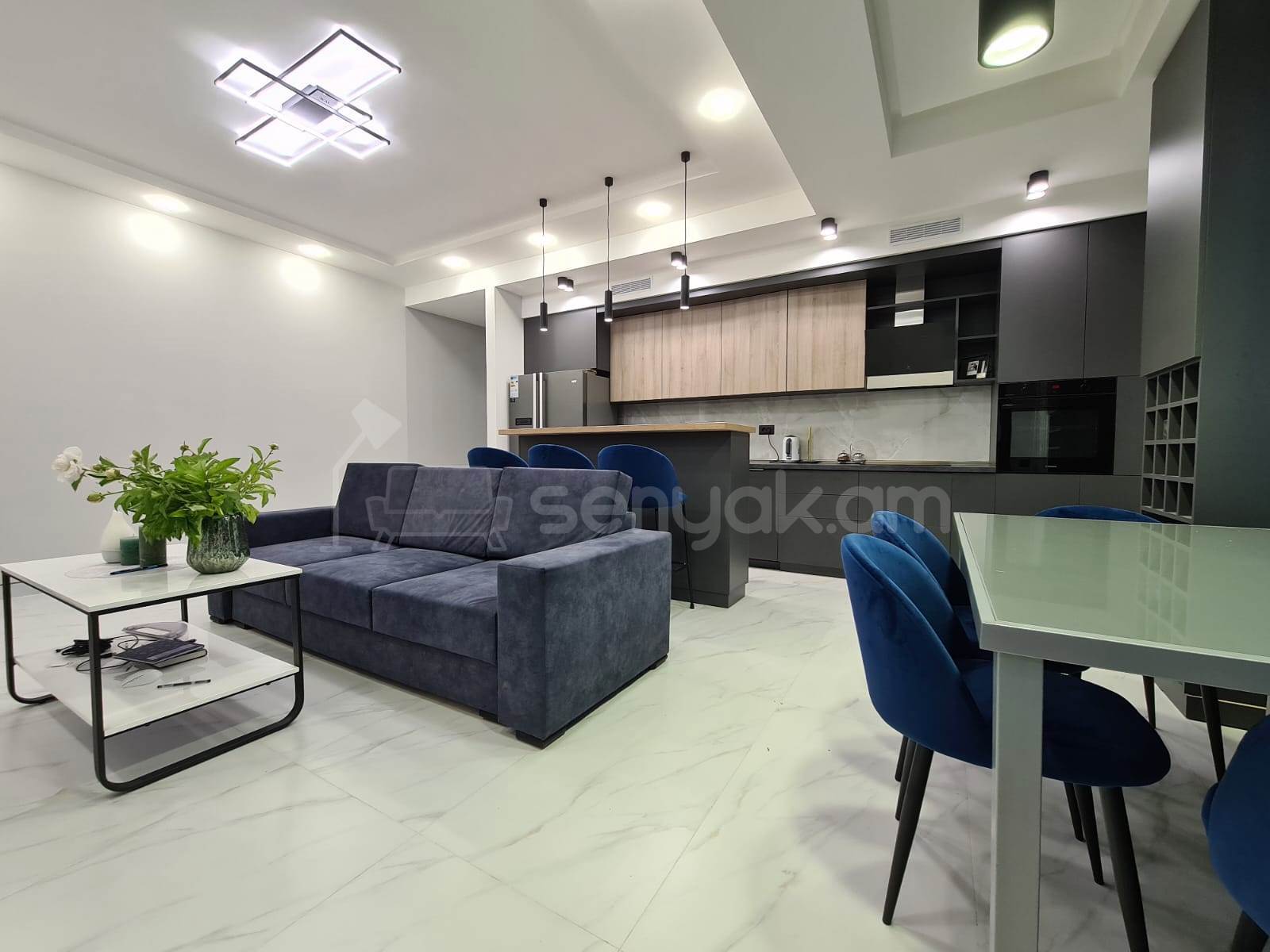 4 Սենյականոց Բնակարան Նորակառույց Քարե Շենքում, 98քմ, 8/8 հարկ, Կապիտալ Վերանորոգված