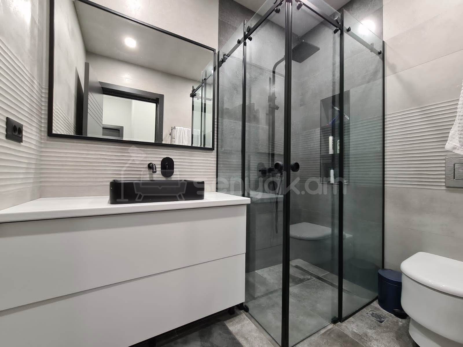 4 Սենյականոց Բնակարան Նորակառույց Քարե Շենքում, 98քմ, 8/8 հարկ, Կապիտալ Վերանորոգված