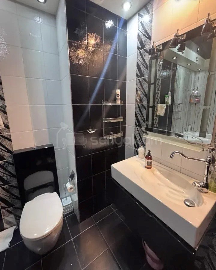 3 Սենյականոց Բնակարան Նորակառույցում, 99քմ, 9/13 հարկ, Կապիտալ Վերանորոգված