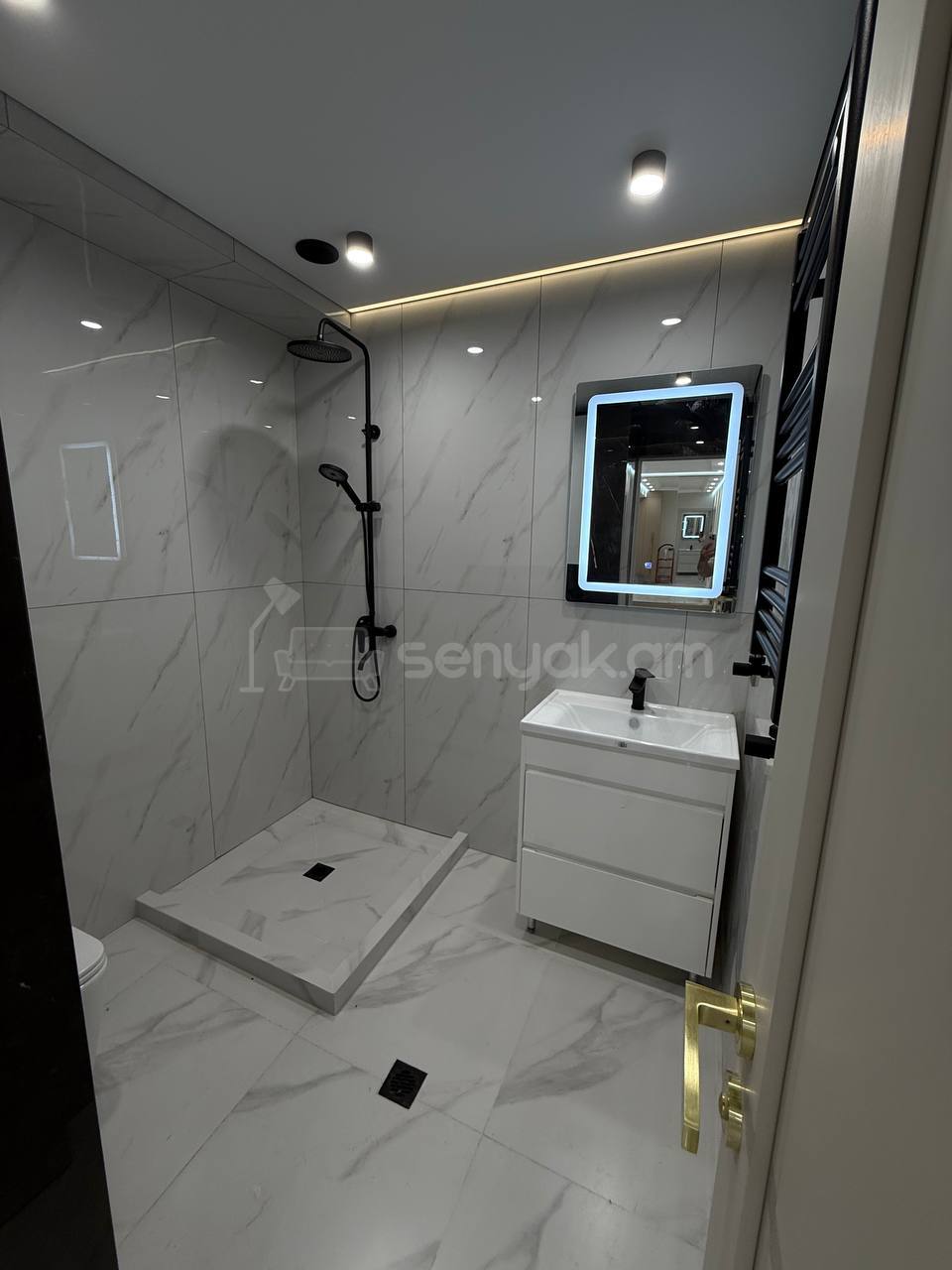 4 Սենյականոց Բնակարան, 88քմ, 2/14 հարկ, Դիզայներական Վերանորոգված