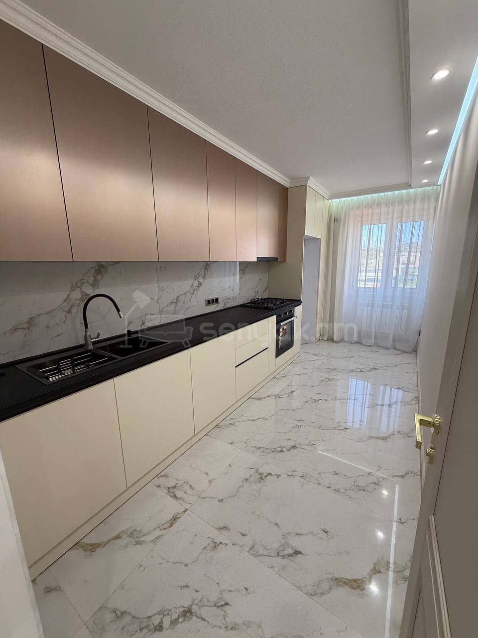 4 Սենյականոց Բնակարան, 88քմ, 2/14 հարկ, Դիզայներական Վերանորոգված