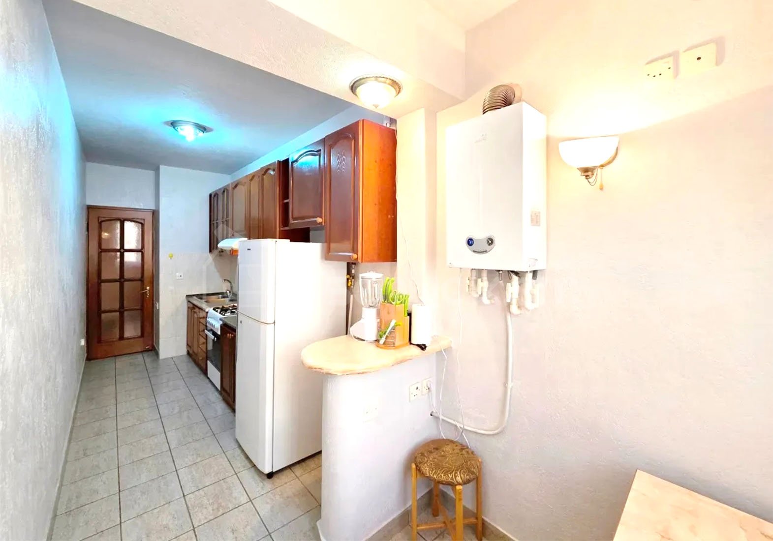 4 Սենյականոց Բնակարան Քարե Շենքում, 96քմ, 2/5 հարկ, Կապիտալ Վերանորոգված