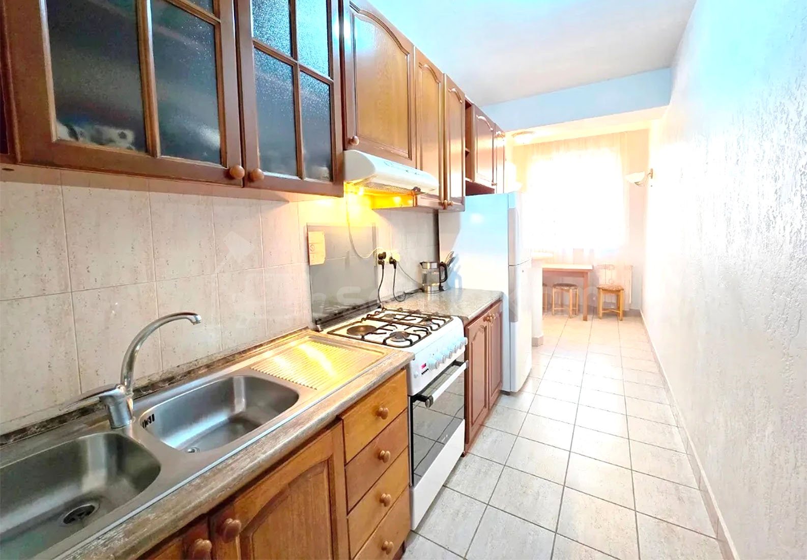 4 Սենյականոց Բնակարան Քարե Շենքում, 96քմ, 2/5 հարկ, Կապիտալ Վերանորոգված