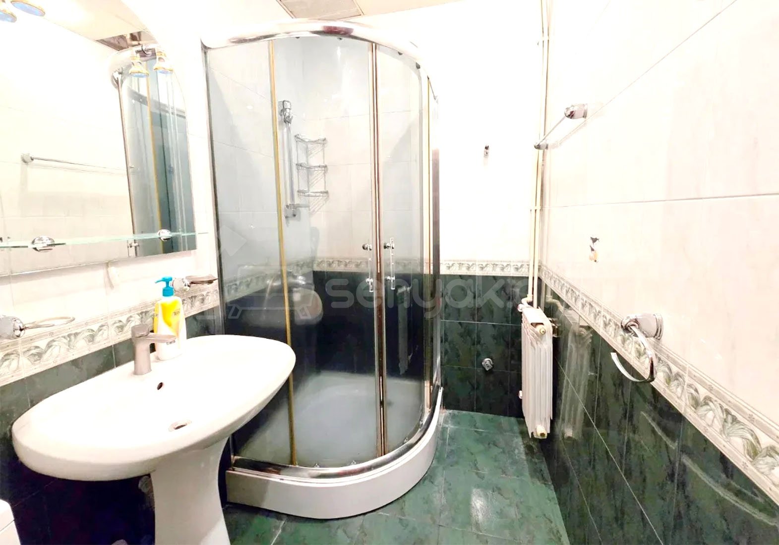 4 Սենյականոց Բնակարան Քարե Շենքում, 96քմ, 2/5 հարկ, Կապիտալ Վերանորոգված