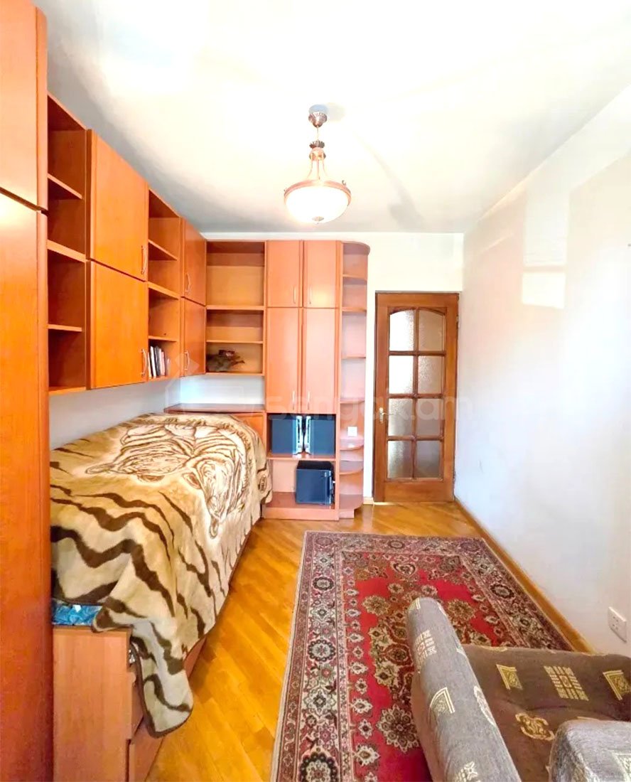 4 Սենյականոց Բնակարան Քարե Շենքում, 96քմ, 2/5 հարկ, Կապիտալ Վերանորոգված