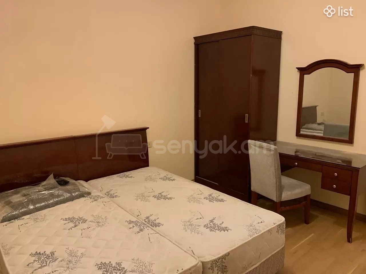 3 Սենյականոց Բնակարան Քարե Շենքում, 80քմ, 2/7 հարկ, Կապիտալ Վերանորոգված