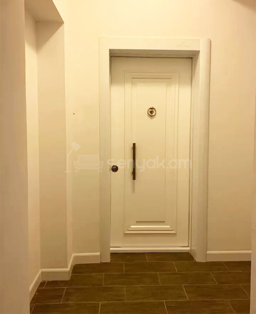 3 Սենյականոց Բնակարան Քարե Շենքում, 80քմ, 2/7 հարկ, Կապիտալ Վերանորոգված