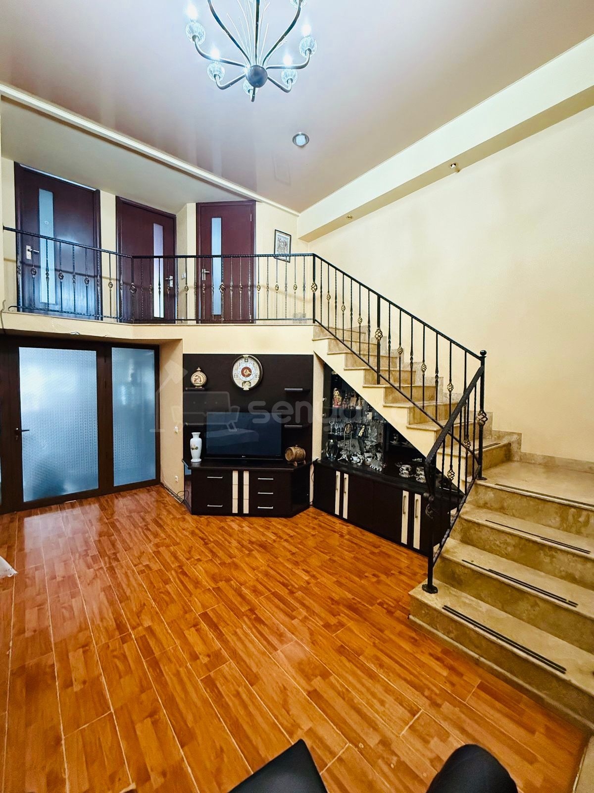 4 Սենյականոց Բնակարան, 105քմ, 2/4 հարկ, Կապիտալ Վերանորոգված