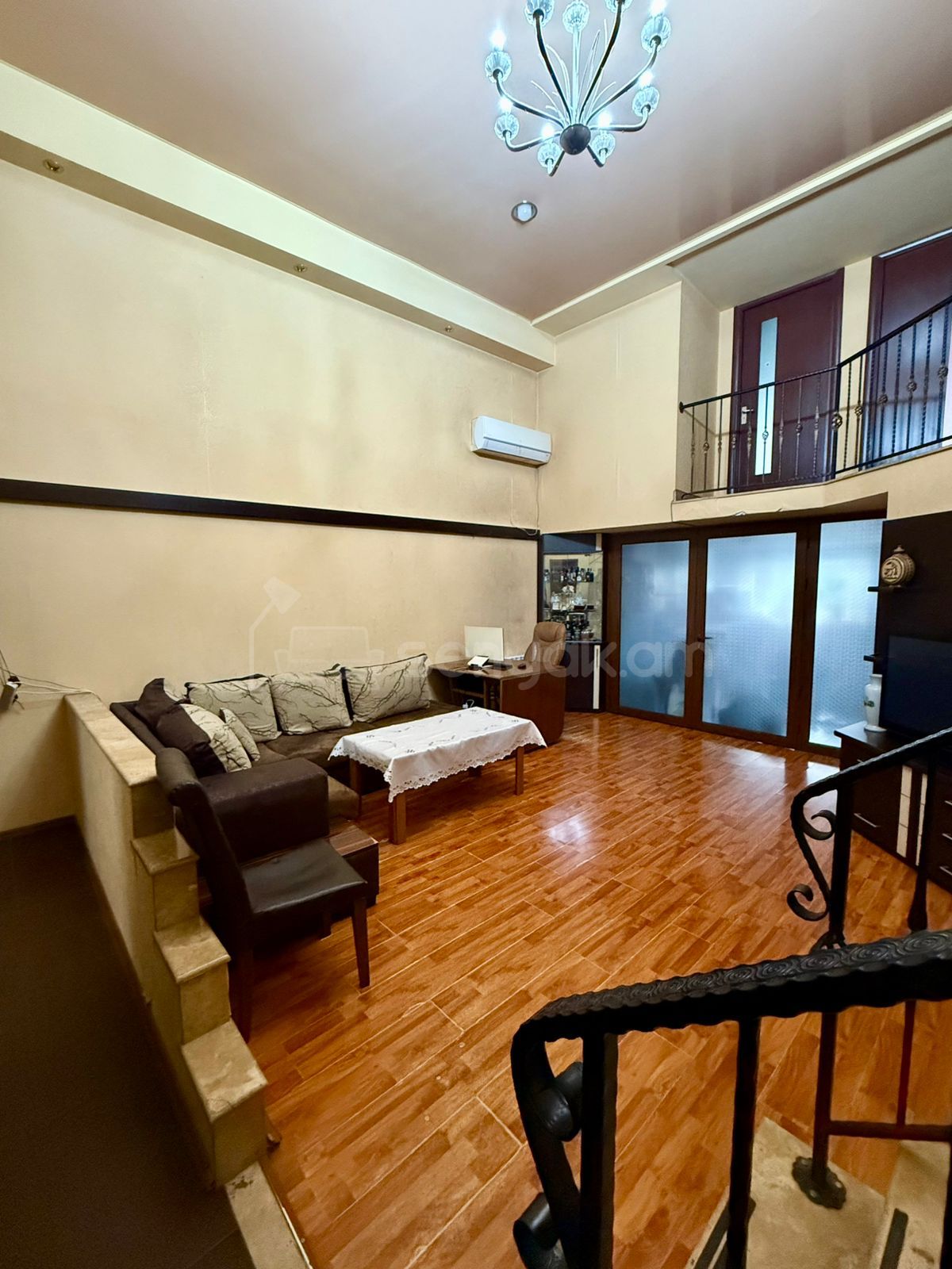 4 Սենյականոց Բնակարան, 105քմ, 2/4 հարկ, Կապիտալ Վերանորոգված